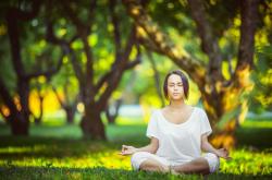 TheShy官方宣布重要助攻新规，IG引发争议！全场沸腾不已